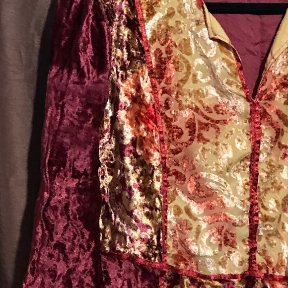 Velvet vintage goddess top - Picture 2 of 3